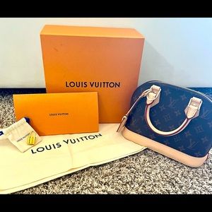 💫ALMA BB. Authentic Handbag. ITEM IS NOT SOLD.